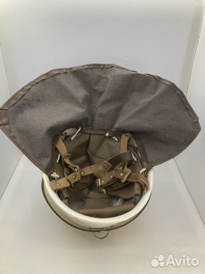 Шлем каска пожарного