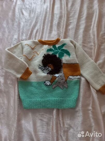 Свитер ручная работа на 7-9 лет