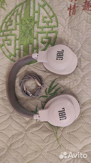 Беспроводные наушники jbl накладные