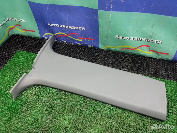 Обшивка стойки средней нижняя правая Mitsubishi L2