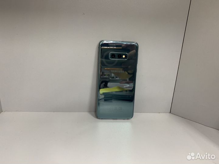 Samsung Galaxy S10e, 6/128 ГБ