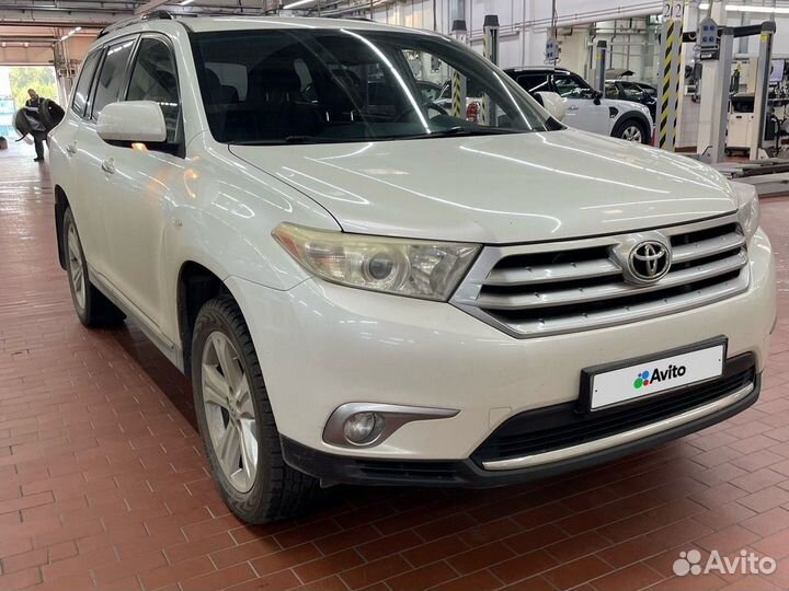 Toyota Highlander 3.5 AT, 2011, 302 863 км
