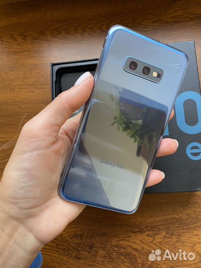 Samsung Galaxy S10e (Snapdragon 855), 6/128 гб