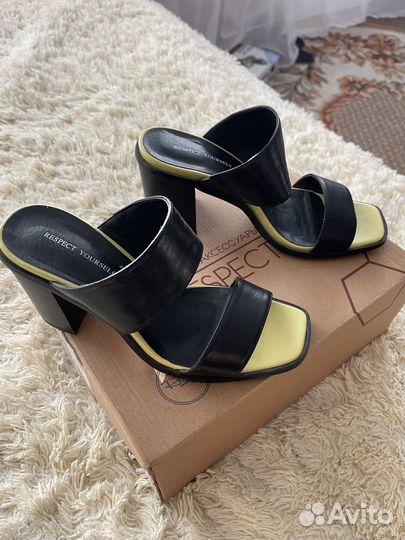 Шлепанцы на каблуке