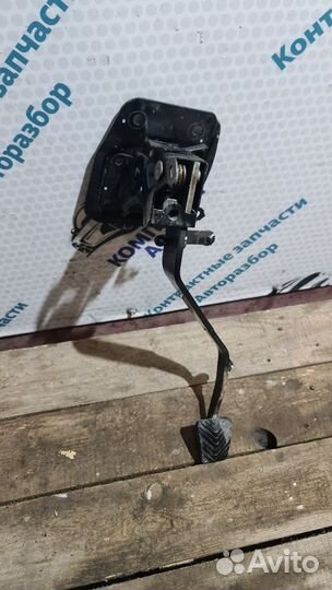 Педаль сцепления Mitsubishi Lancer 10 4a91