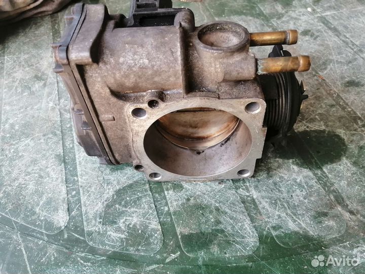 Volkswagen т 4 дроссельная заслонка vr6 2.8 AES