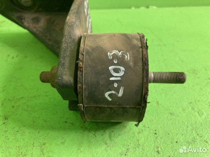 Кронштейн траверсы KAMAZ 5490-S5