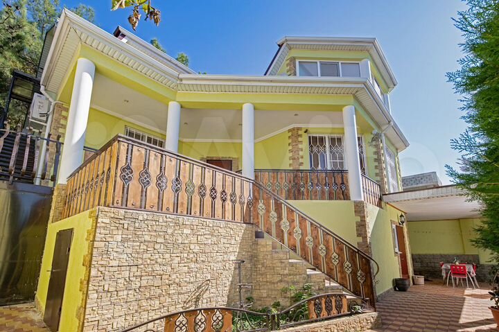 Дом 280 м² на участке 8 сот.