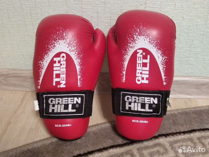 Боксерские перчатки