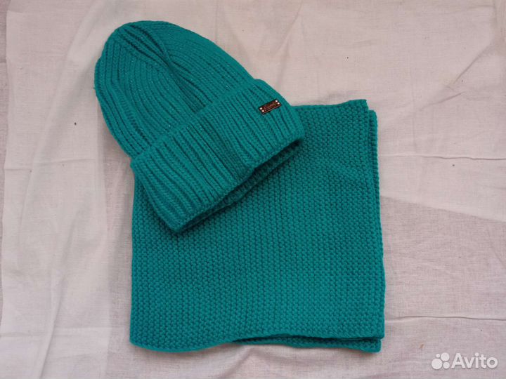 Комплект шапка и шарф женские