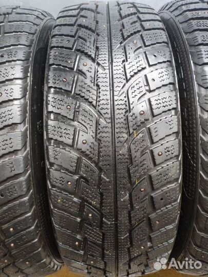 Kumho I'Zen RV Stud KC16 215/60 R17 112V