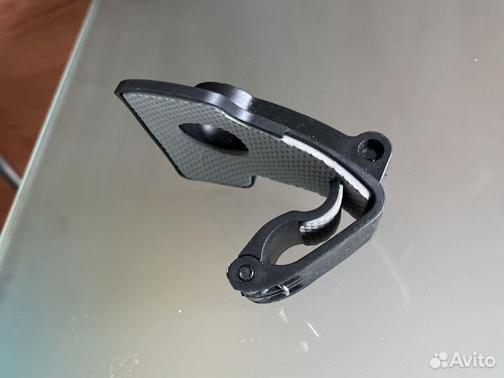 Держатель для телефона в машину