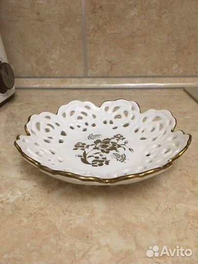 Блюдо сервировочное прорезной фарфор Lefard