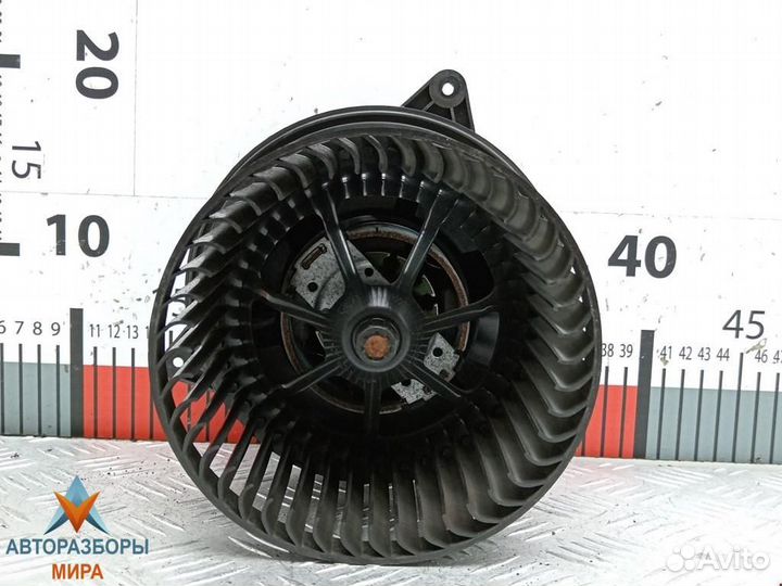 Моторчик печки Ford Focus рест. 2003 1111936