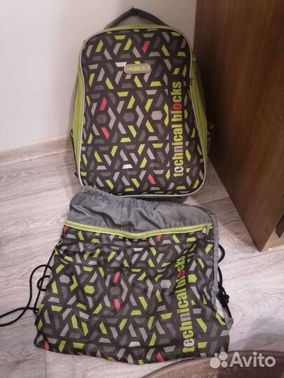 Школьный рюкзак