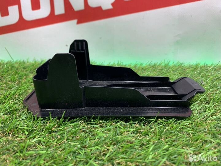 Крышка блока предохранителей Cayenne 3 Audi Q7