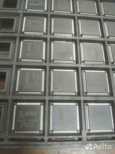 Isplsi2096VE-100LT128 Lattice