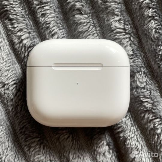 Оригинальный кейс/футляр от Apple AirPods 3