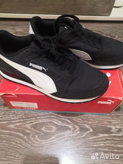 Кроссовки женские