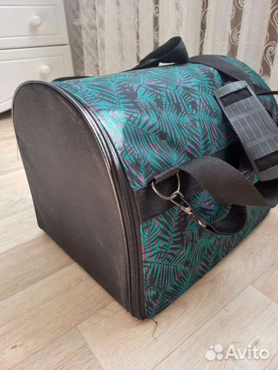 Переноска для маленьких собак и кошек