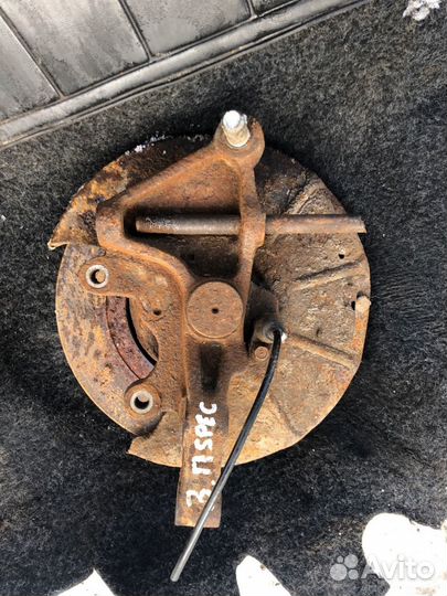 Поворотный кулак задний правый Kia Spectra седан