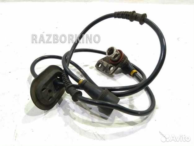 Датчик ABS передний
