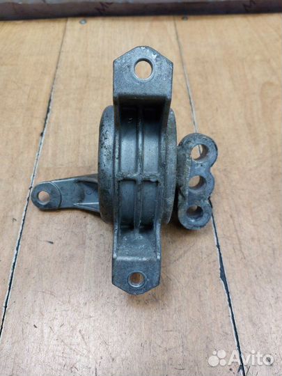 Подушка двигателя Opel Astra H Z17DTL 2004