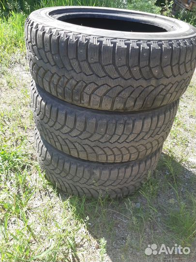 Bridgestone Blizzak Spike-01 195/55 R15