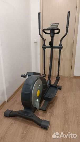 Электрический тренажер Эллипсоид Торнео