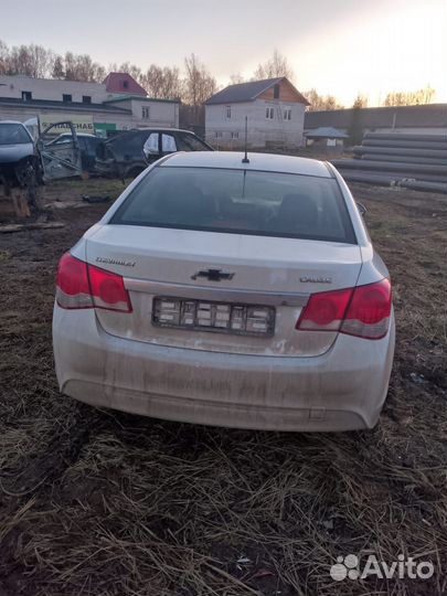 Плафон салона Chevrolet Cruze 1
