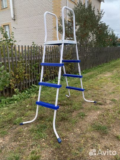 Лестница для каркасного бассейна