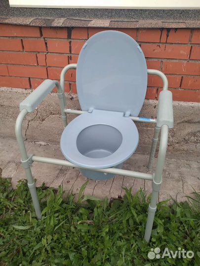 Кресло туалет новое