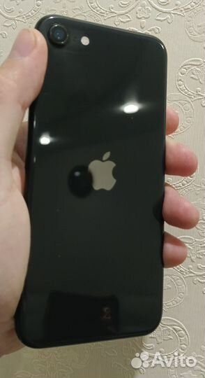 iPhone SE (2020), 64 ГБ