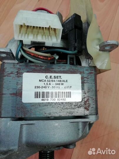 Двигататель стиральной машины Вирпул