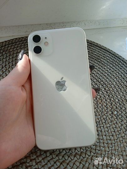 iPhone 11, 64 ГБ