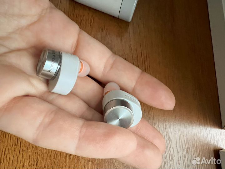 Беспроводные наушники bowers wilkins серые