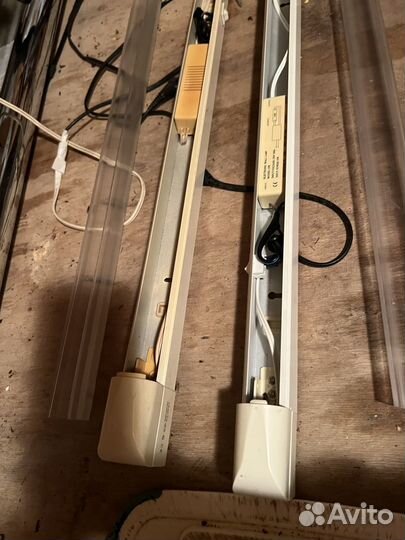 2 лампы camelion FT8-18W/BIO бу