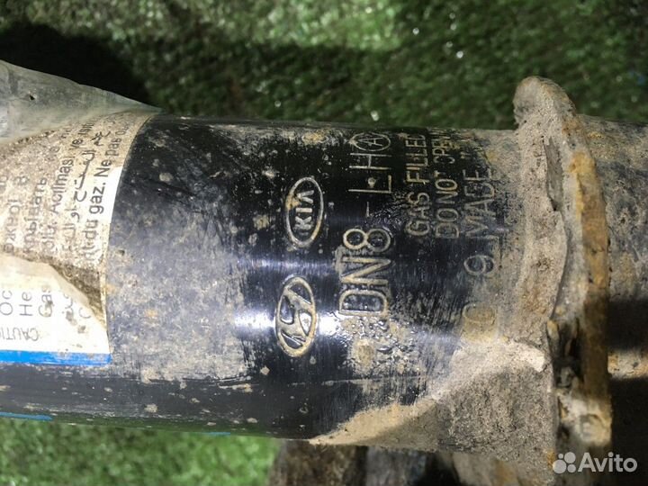 Амортизатор передний левый (Hyundai Sonata)