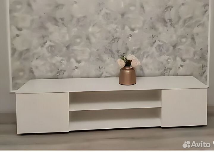 Тумба под телевизор Белая