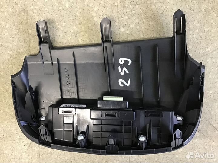 Кнопка обогрева сидений Hyundai Solaris 2017