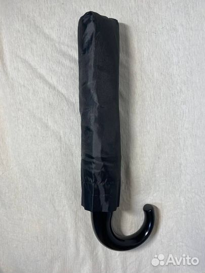 Зонтик с изогнутой удлиненной ручкой