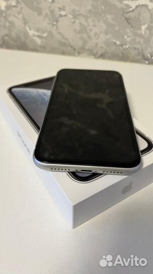 iPhone Xr, 64 ГБ