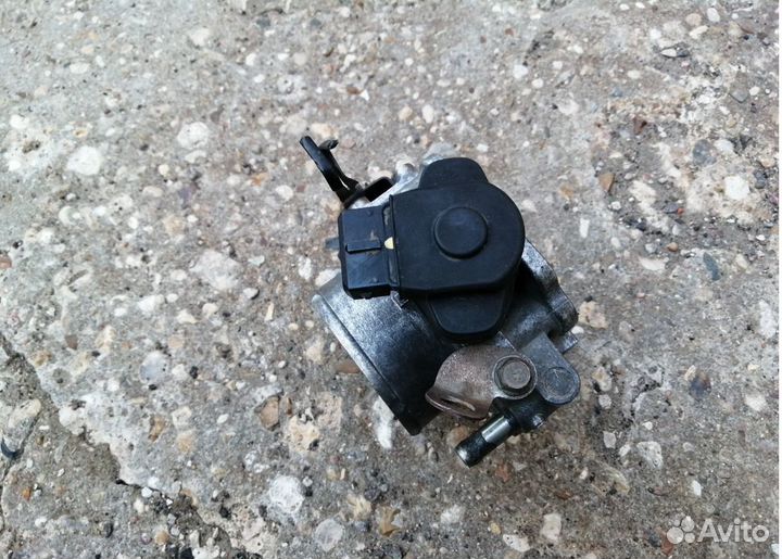 Дроссельная заслонка Mitsubishi Airtrek