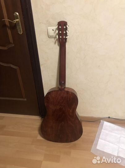 Классическая гитара бу с чехлом