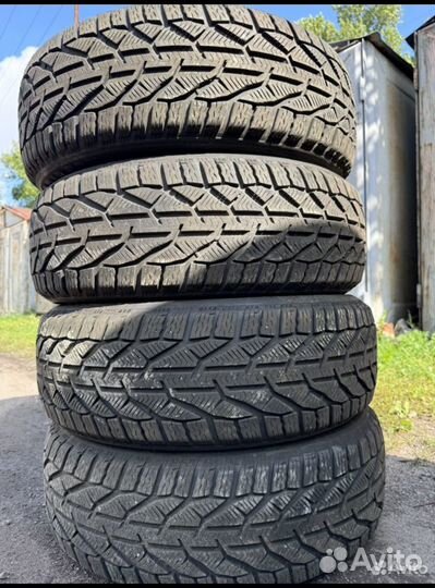 Kormoran Snow 215/55 R18