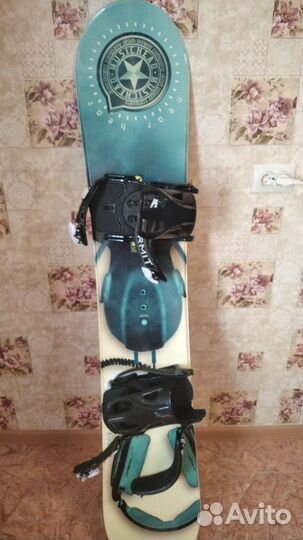 Сноуборд и ботинки