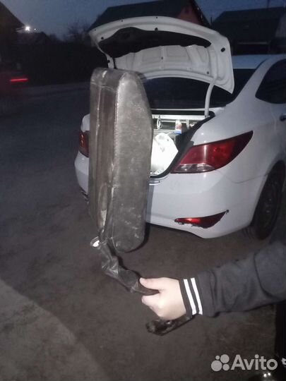 Подлокотник