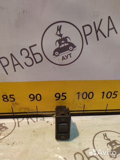 Кнопка Audi 80 B3