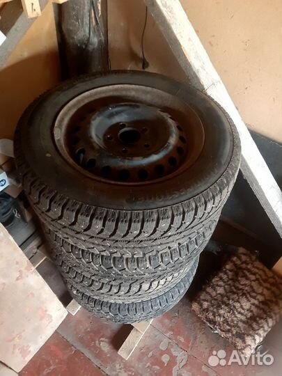 Колеса в сборе r15 195/65 зимние Bridgestone