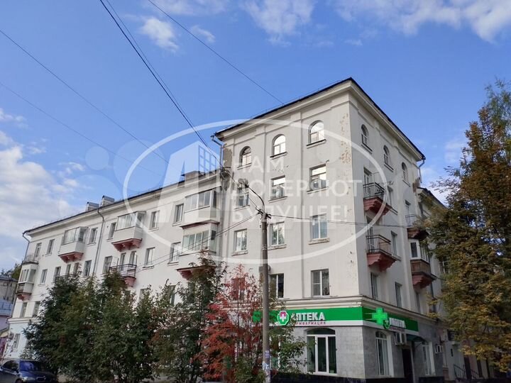 2-к. квартира, 54 м², 1/4 эт.